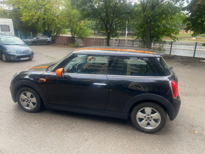 Mini One 1.2Turbo, снимка 7 - Автомобили и джипове - 48252070