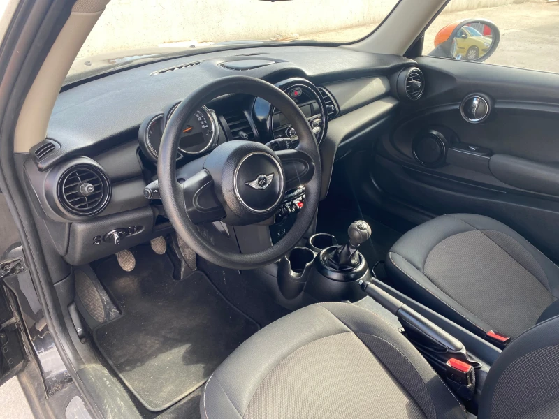 Mini One 1.2Turbo, снимка 8 - Автомобили и джипове - 48252070