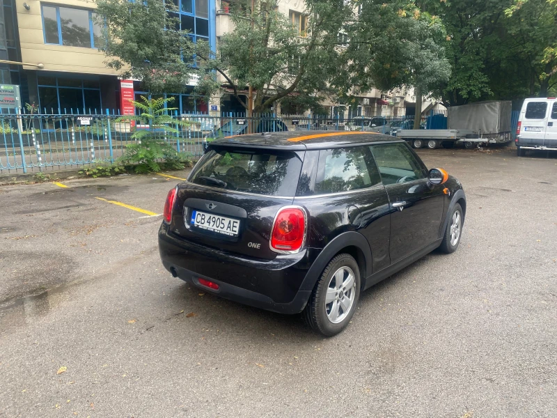 Mini One 1.2Turbo, снимка 5 - Автомобили и джипове - 48252070