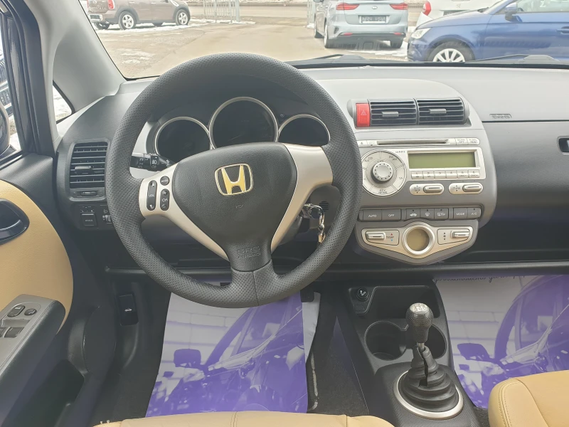 Honda Jazz 1.4i* КОЖА* КЛИМАТРОНИК* , снимка 8 - Автомобили и джипове - 48727937