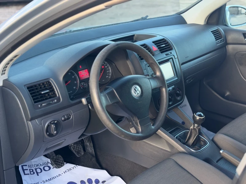 VW Golf 1.6i 102кс НАВИ , снимка 10 - Автомобили и джипове - 48888920