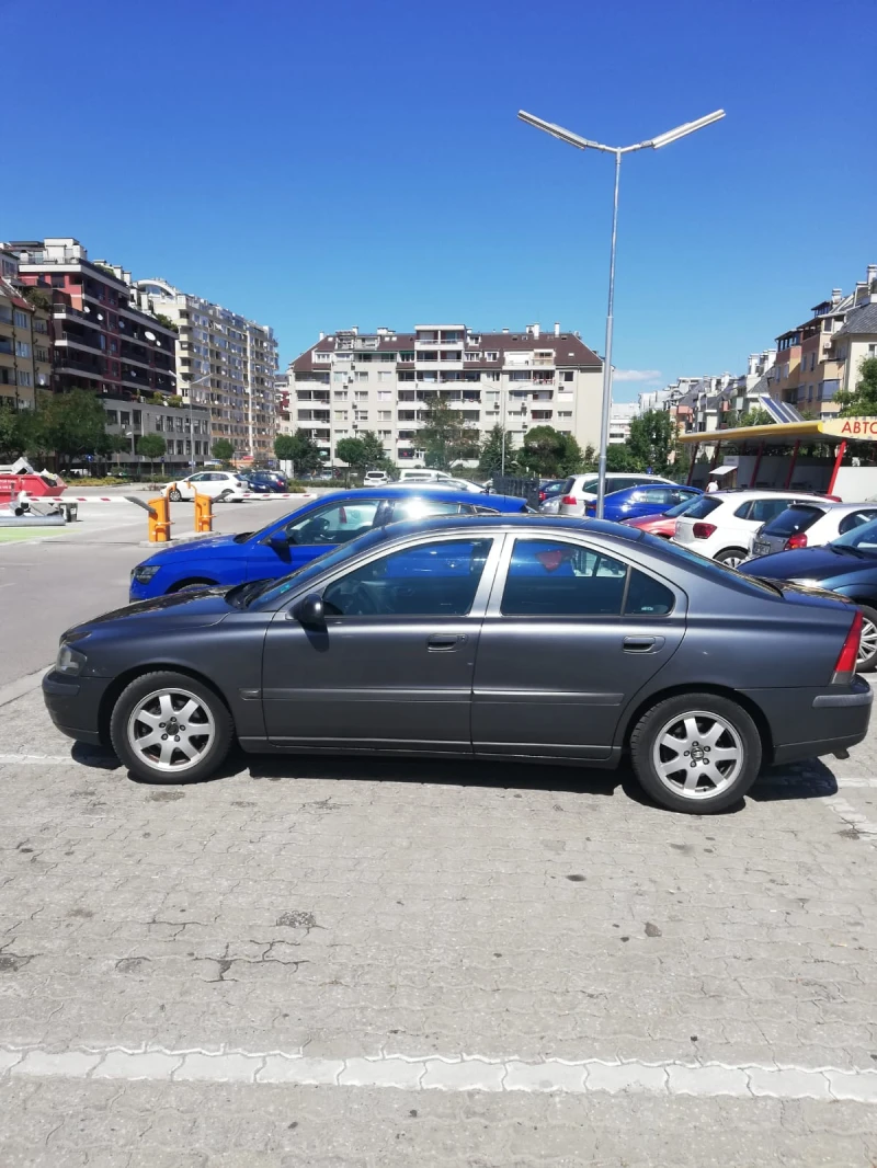 Volvo S60 D5, снимка 3 - Автомобили и джипове - 49513003