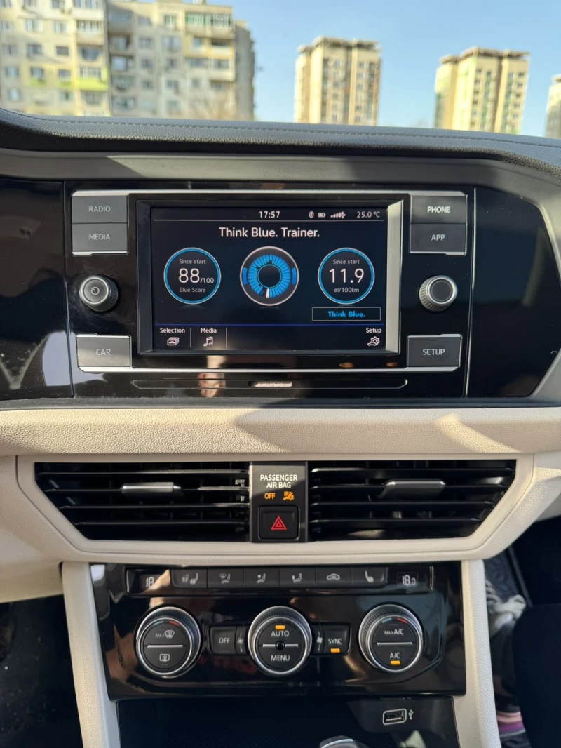 VW Jetta Бартер !, снимка 6 - Автомобили и джипове - 52260763