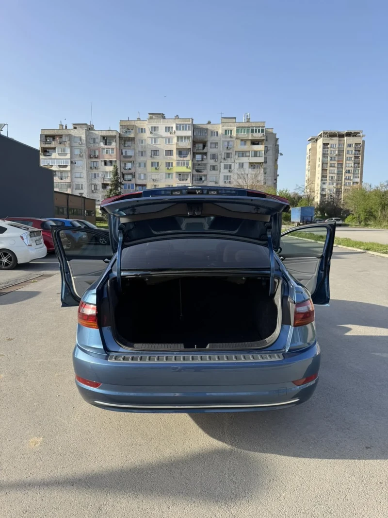 VW Jetta Бартер !, снимка 13 - Автомобили и джипове - 52260763