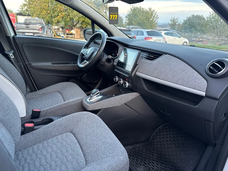 Renault Zoe 52kW Long Range, снимка 11 - Автомобили и джипове - 52086224