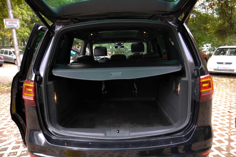 VW Sharan, снимка 12 - Автомобили и джипове - 52794257