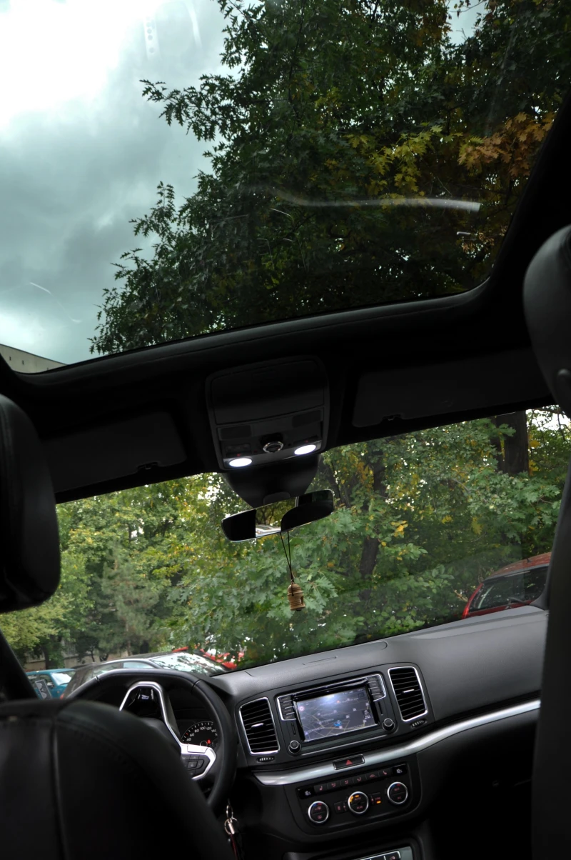 VW Sharan, снимка 9 - Автомобили и джипове - 52794257