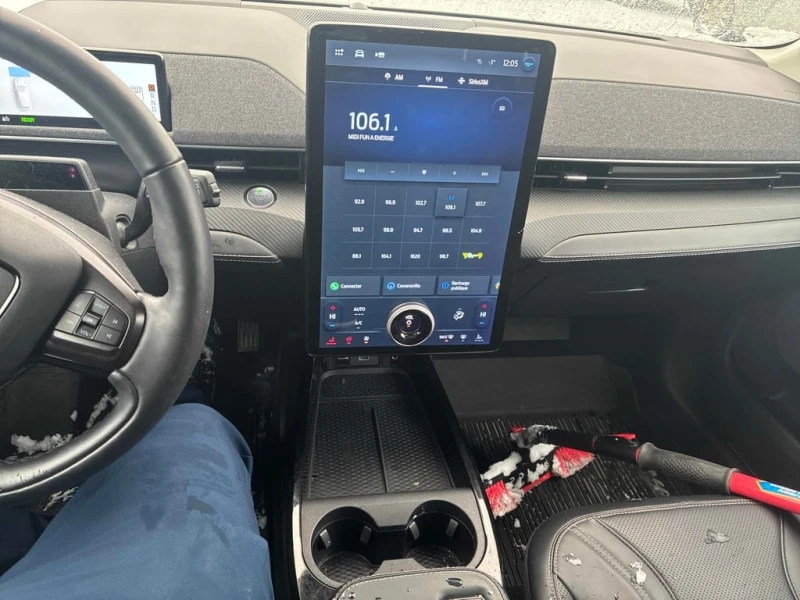 Ford Mustang Mach-E Premium  CARFAX, снимка 9 - Автомобили и джипове - 52645186