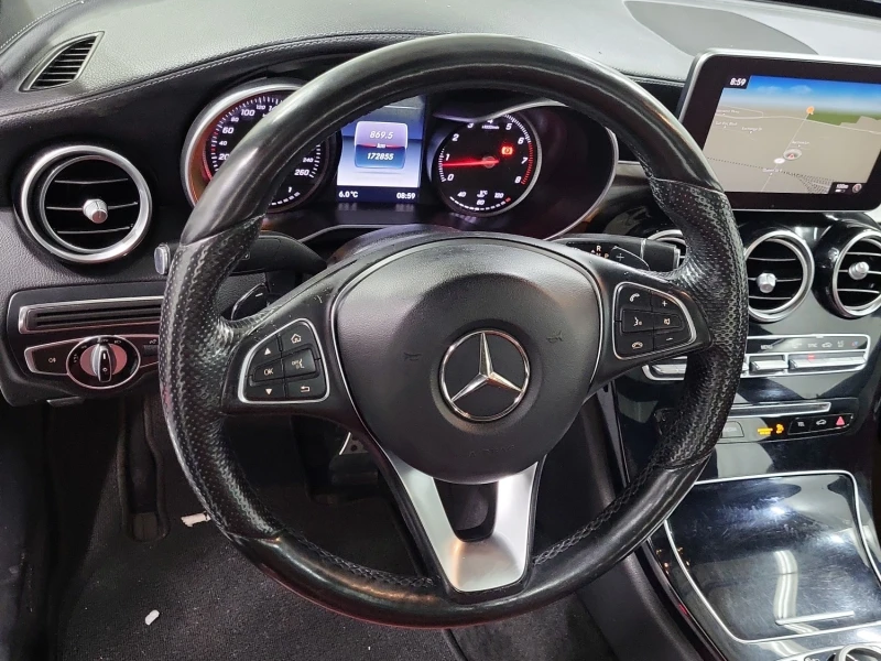 Mercedes-Benz C 300 * 4MATIC* AMG* PANO* CARFAX* , снимка 11 - Автомобили и джипове - 52737601