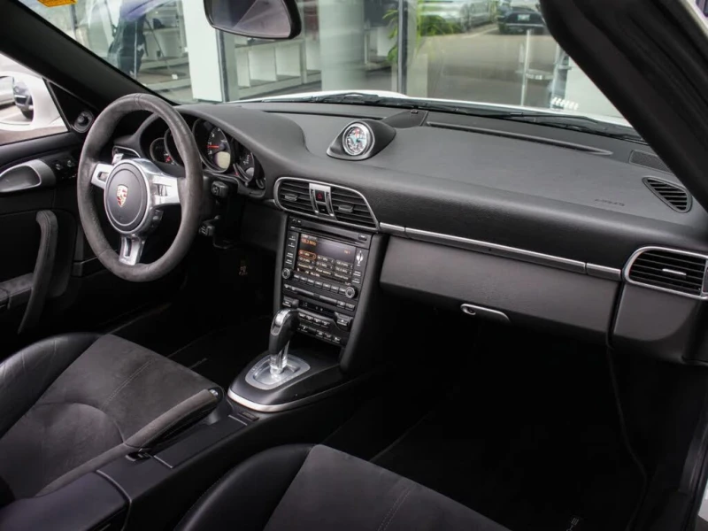 Porsche 911 Carrera GTS, снимка 14 - Автомобили и джипове - 53568170