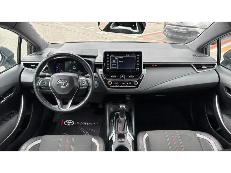 Toyota Corolla SDN 1.8HSD GR SPORT, снимка 8 - Автомобили и джипове - 54089124