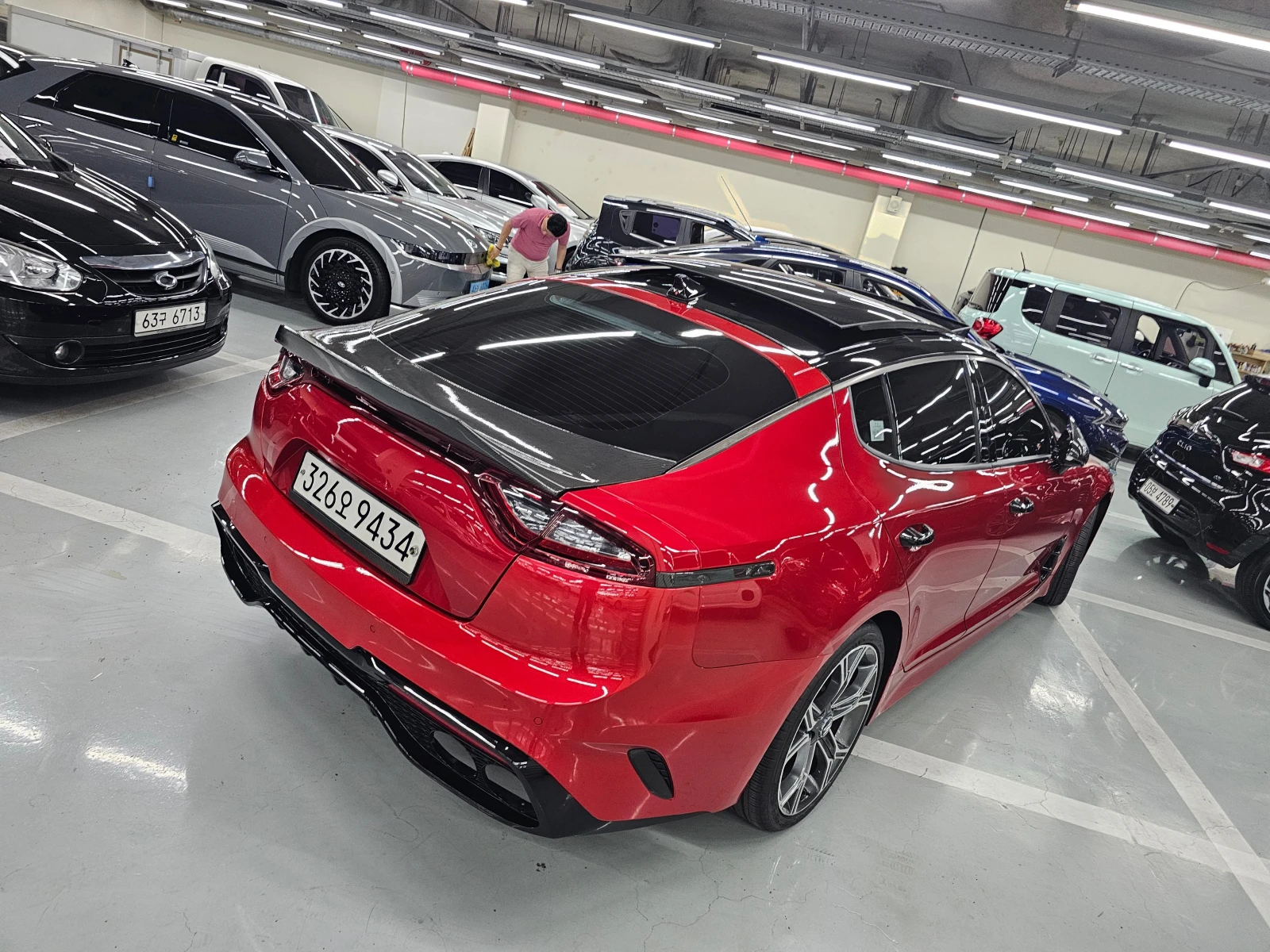 Kia Stinger 3.3i 4WD, обдухване, Head up, Гаранционни условия. - изображение 6