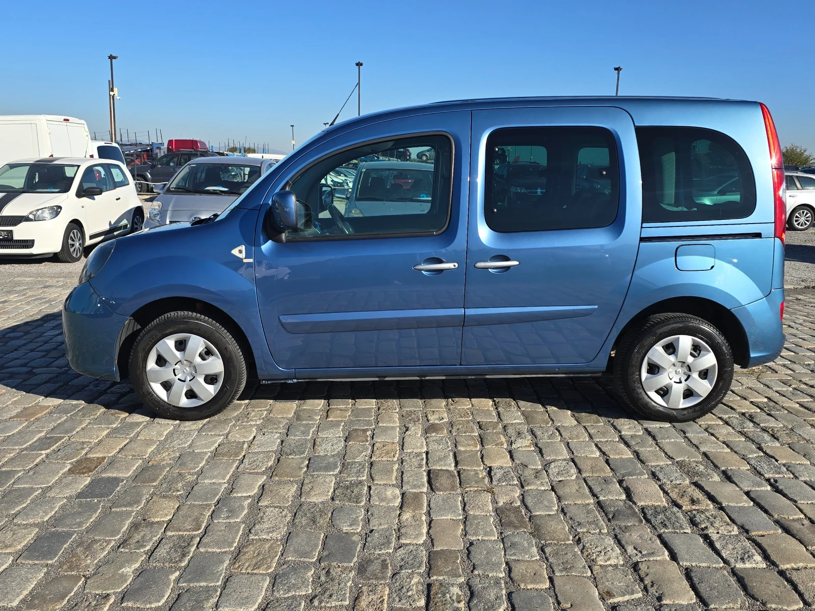 Renault Kangoo 1.5DCi 90кс 5МЕСТА 164000 км - изображение 4