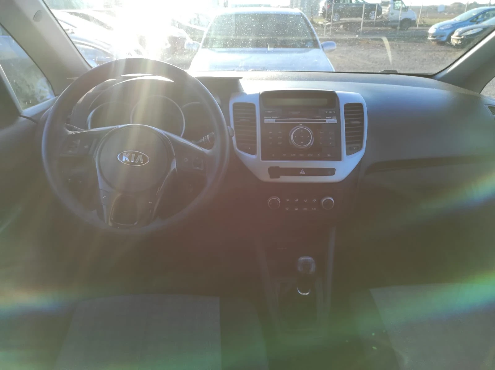 Kia Venga 1.4 90к.с - изображение 8