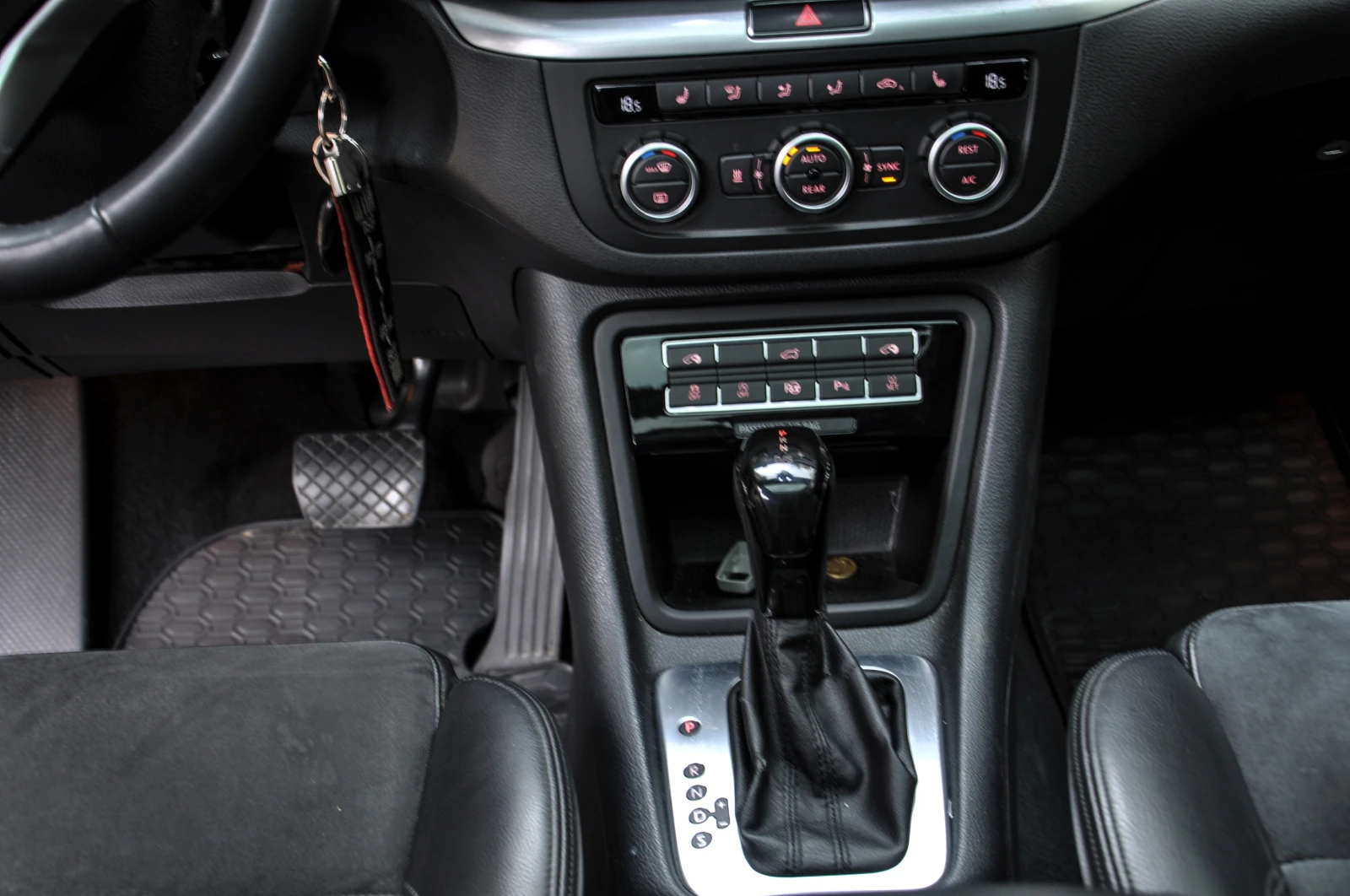 VW Sharan  - изображение 10