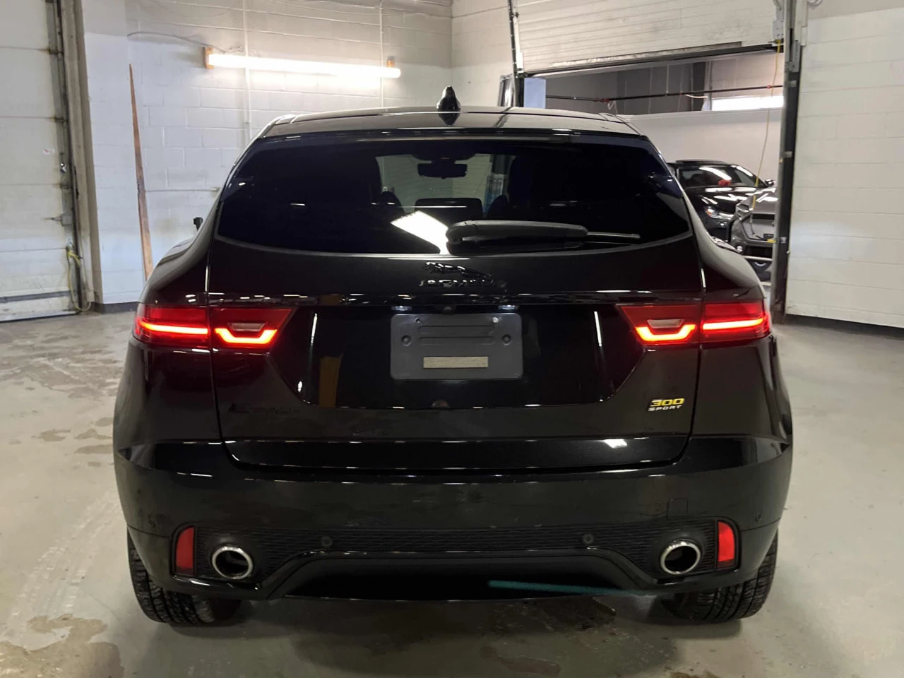 Jaguar E-pace CARFAX* АВТОФИНАНСИРАНЕ* БЕЗ ПЪРВОНАЧАЛНА ВНОСКА*  - изображение 4