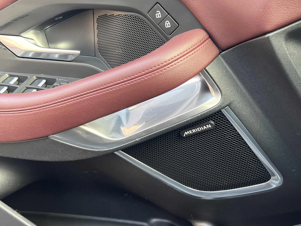 Jaguar E-pace CARFAX* ���������������* ��� ������������ ������*  | Mobile.bg � ����������� 14