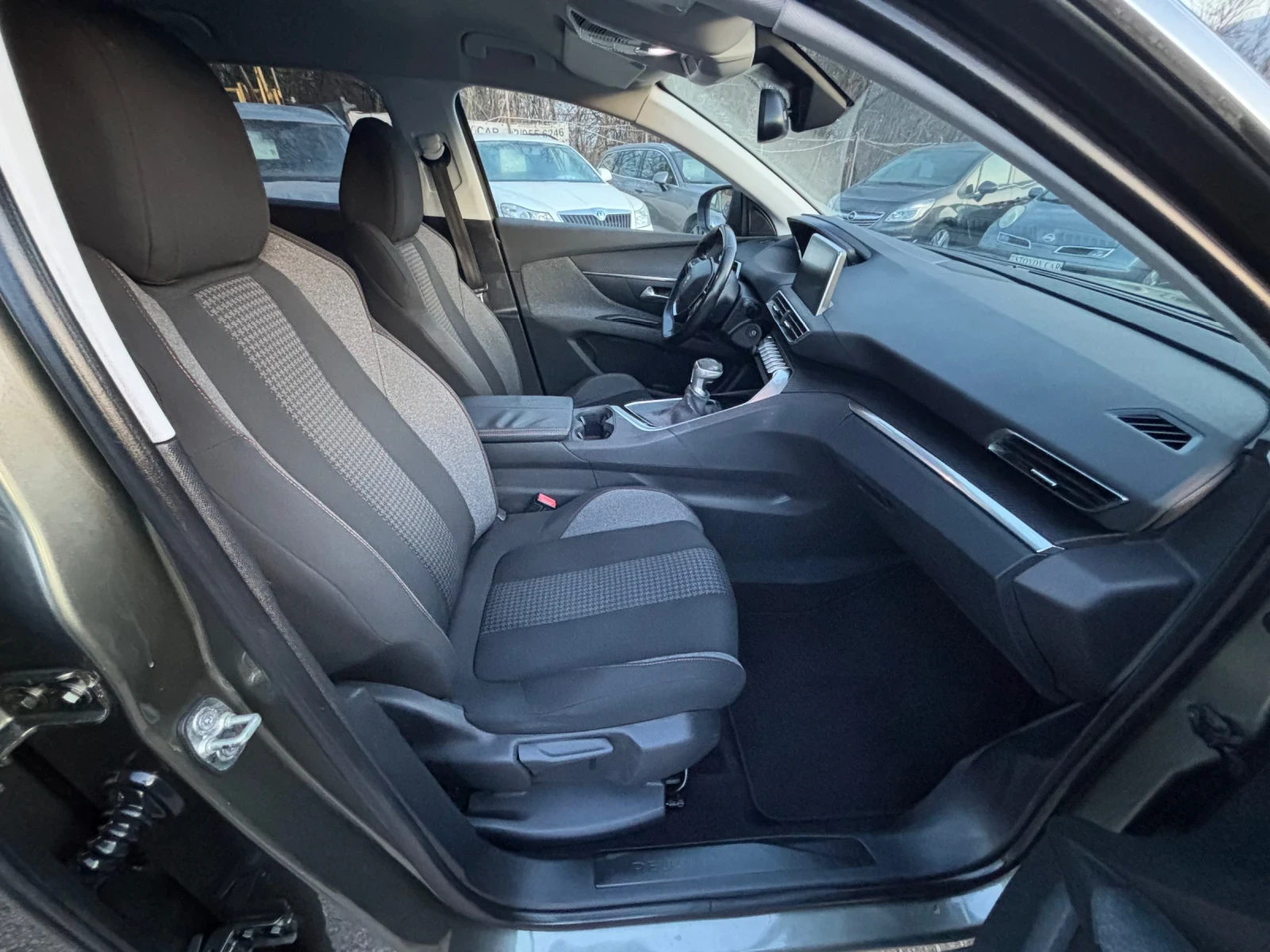 Peugeot 5008 1.6 HDI TYPE HABILLAGE EXTERIEUR - изображение 9