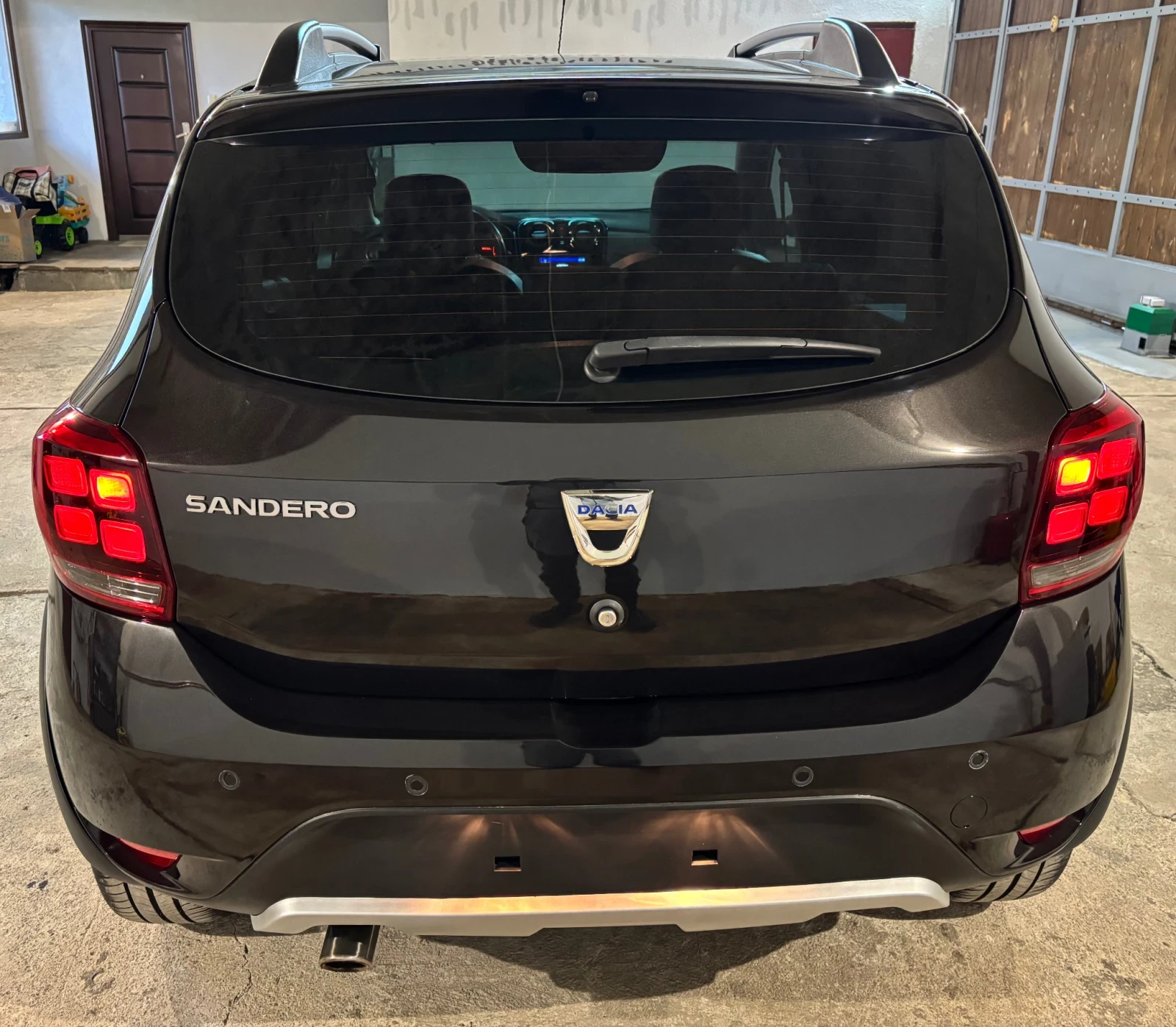 Dacia Sandero 0.9i AVTOMATIK SWISS - изображение 6