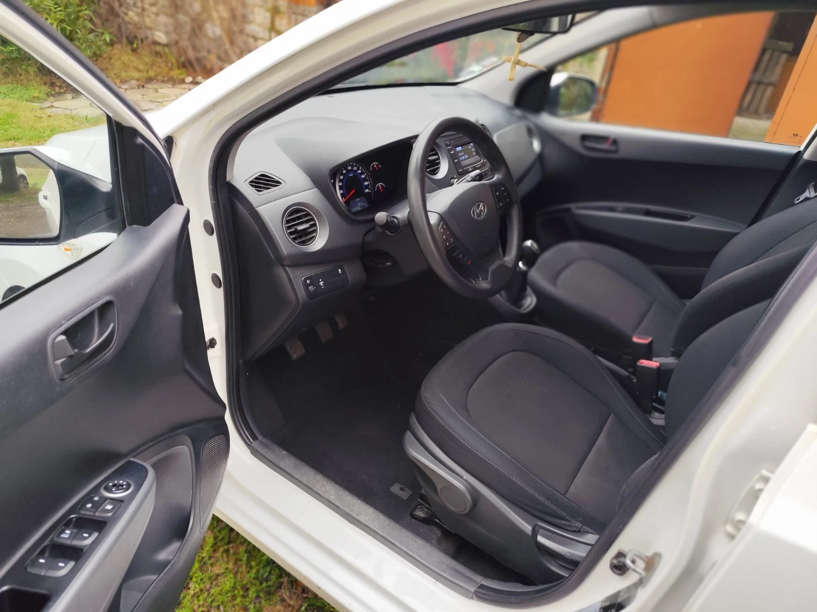 Hyundai I10 1.2 I - изображение 9