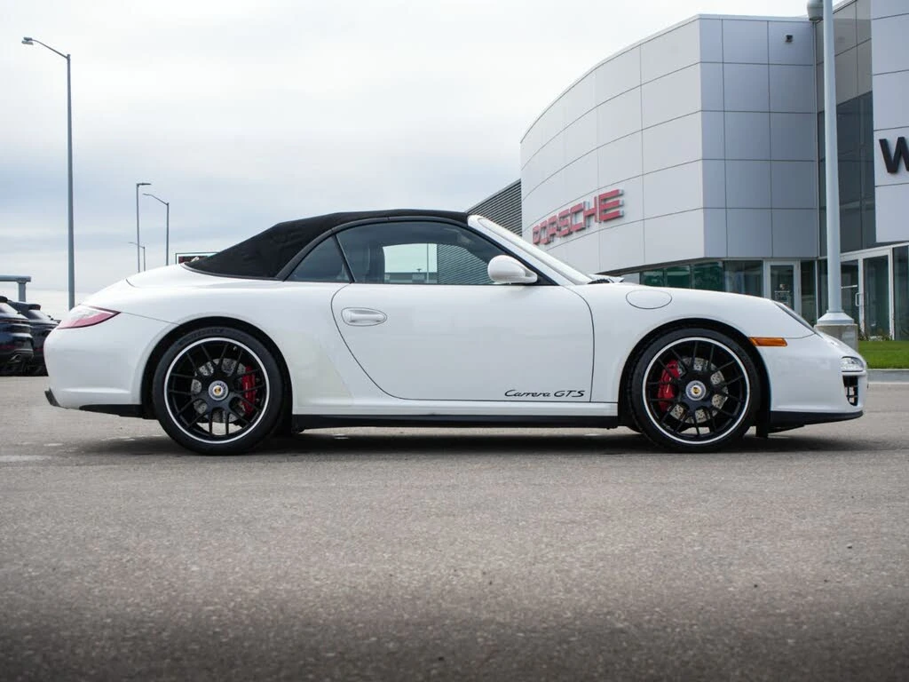 Porsche 911 Carrera GTS - изображение 6