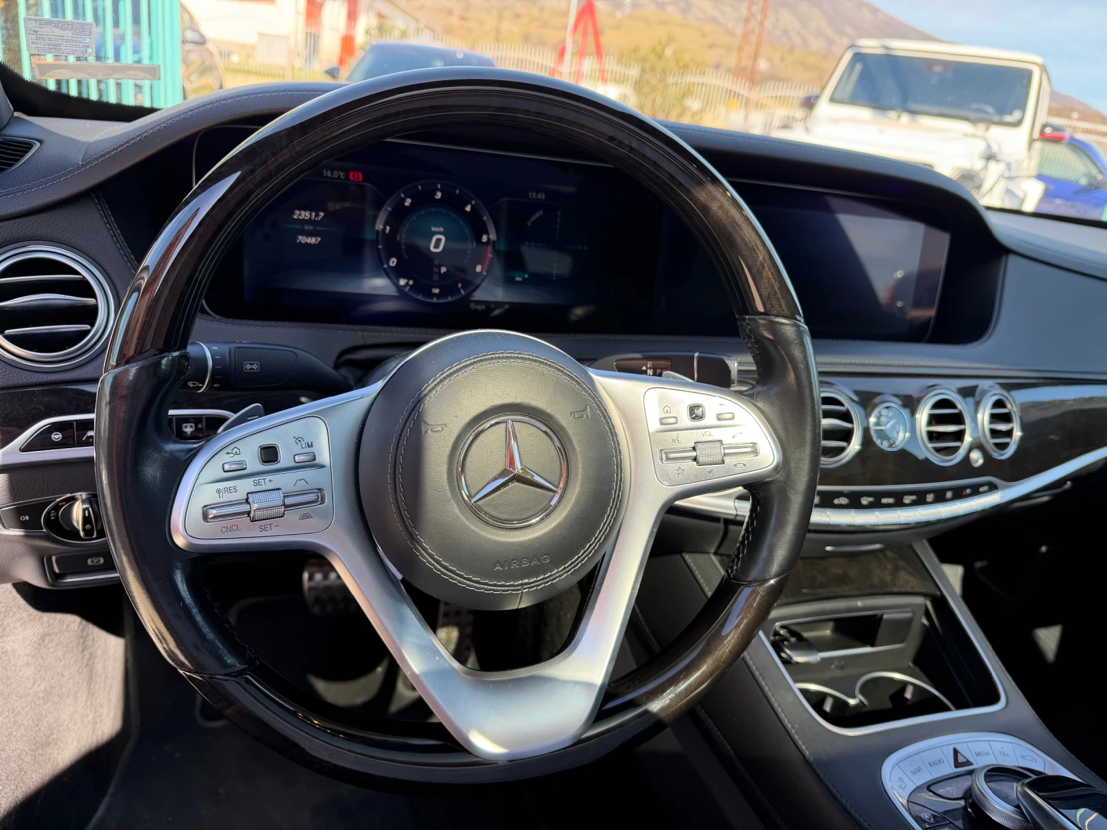 Mercedes-Benz S 350 Long AMG Exclusive* 3xTV* Pano* HeadUp* Burmester, снимка 5 - Автомобили и джипове - 53796908