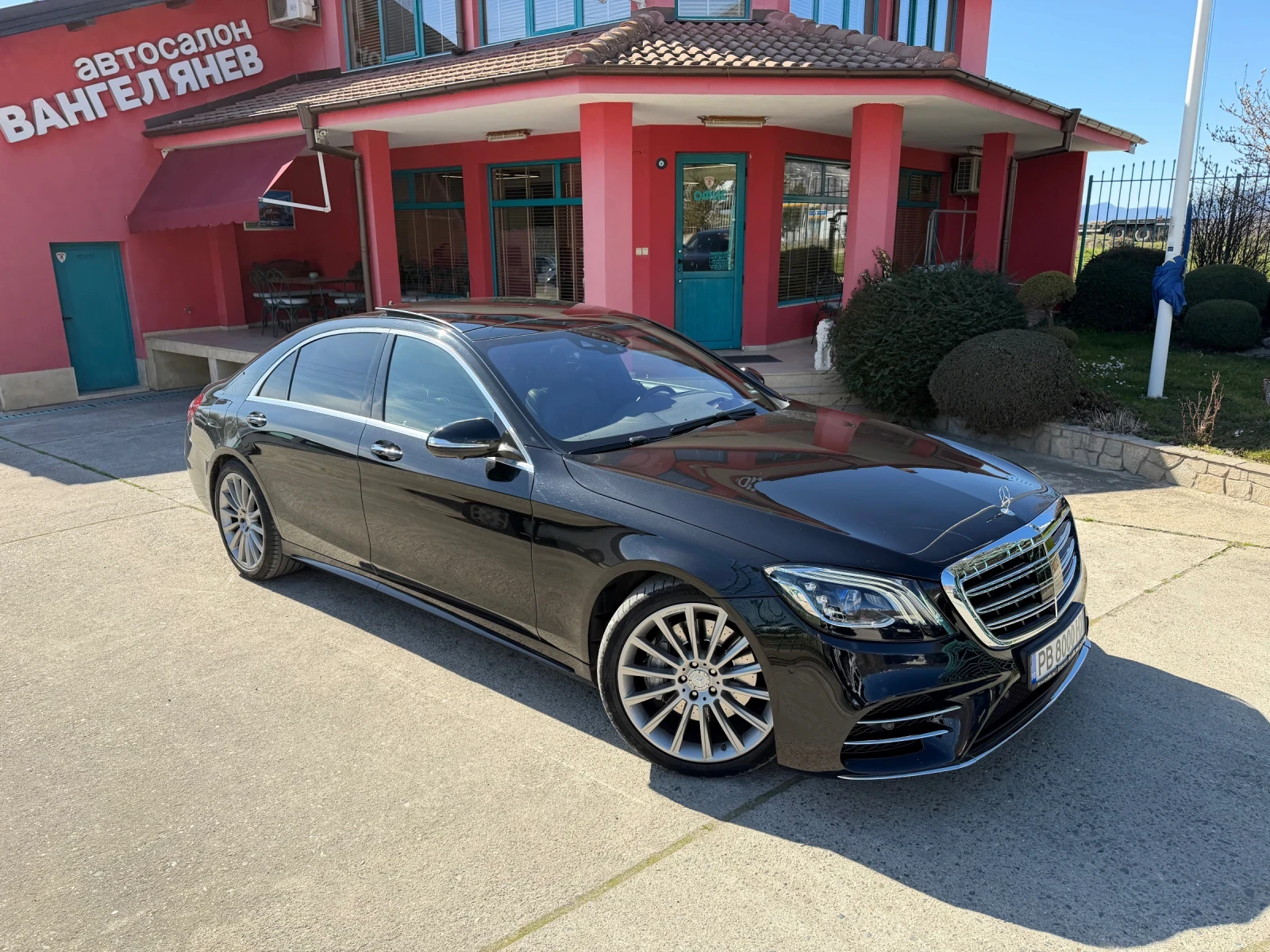 Mercedes-Benz S 350 Long AMG Exclusive* 3xTV* Pano* HeadUp* Burmester, снимка 2 - Автомобили и джипове - 53796908