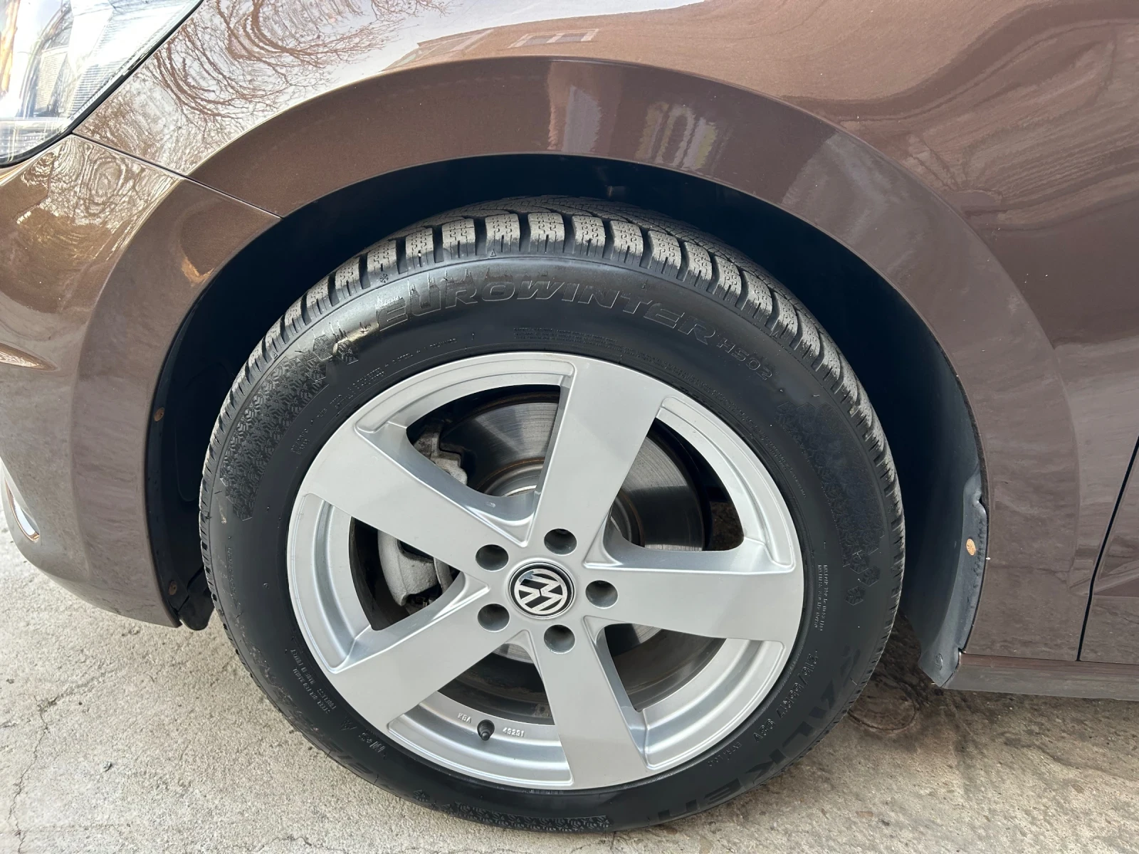 VW Touran, снимка 11 - Автомобили и джипове - 53876073