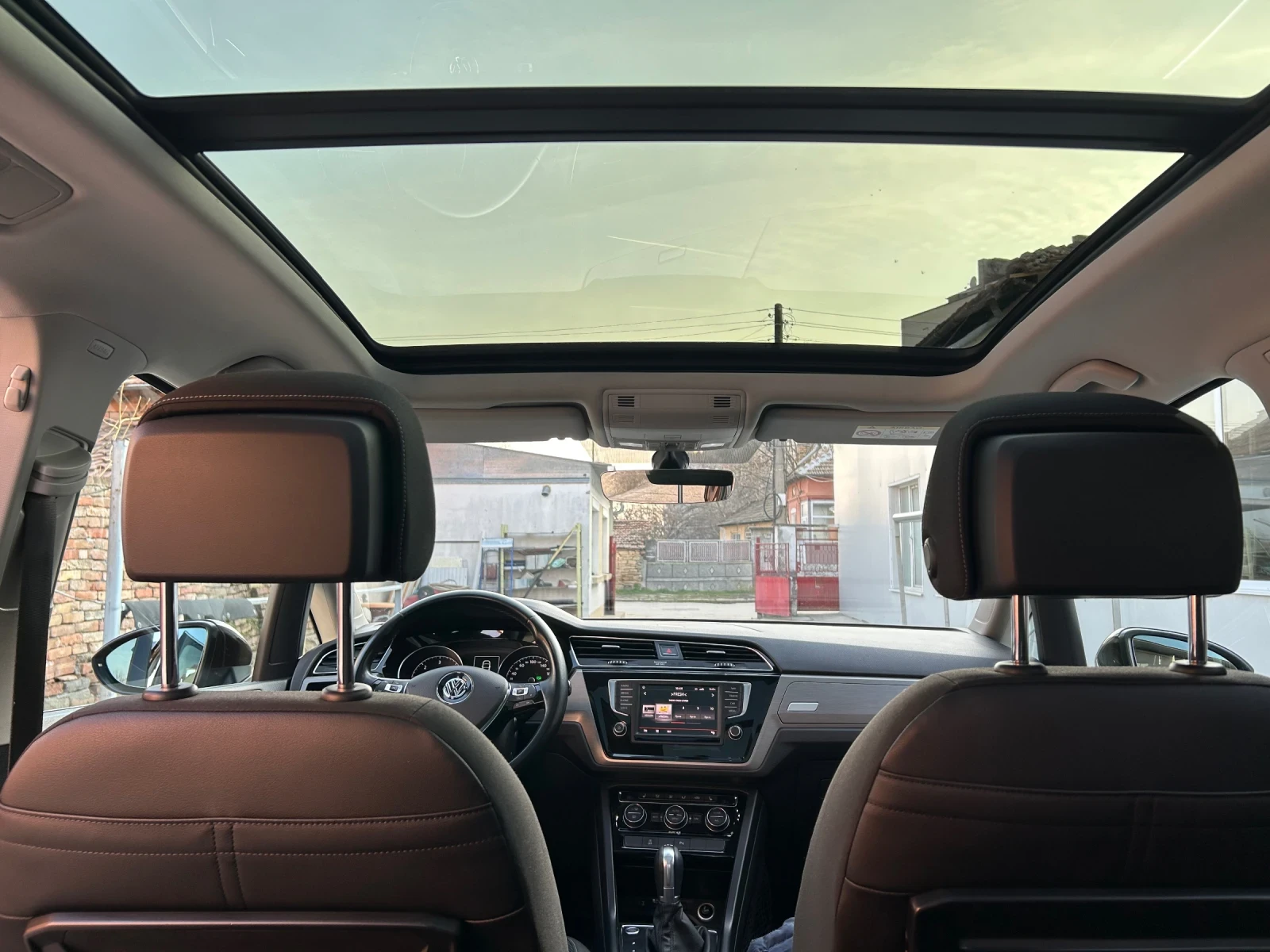 VW Touran, снимка 7 - Автомобили и джипове - 53876073