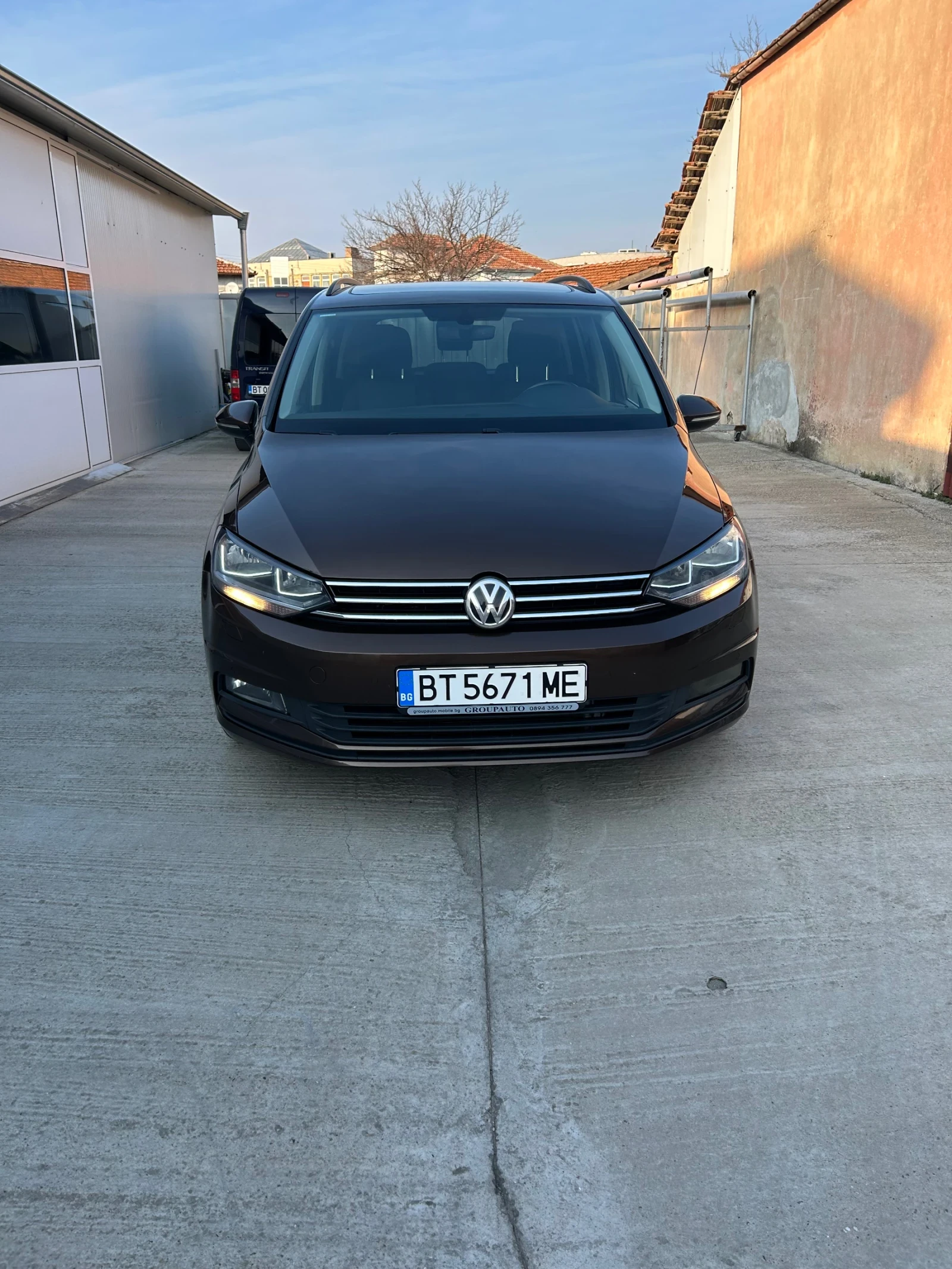 VW Touran, снимка 2 - Автомобили и джипове - 53876073