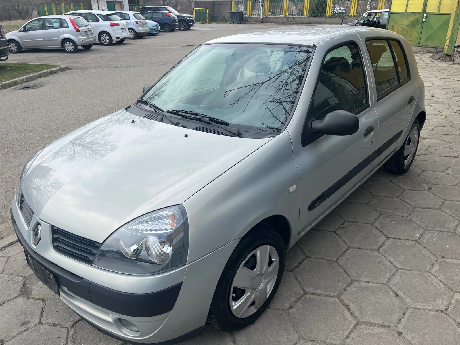 Renault Clio 1.2 16V, снимка 5 - Автомобили и джипове - 53961285