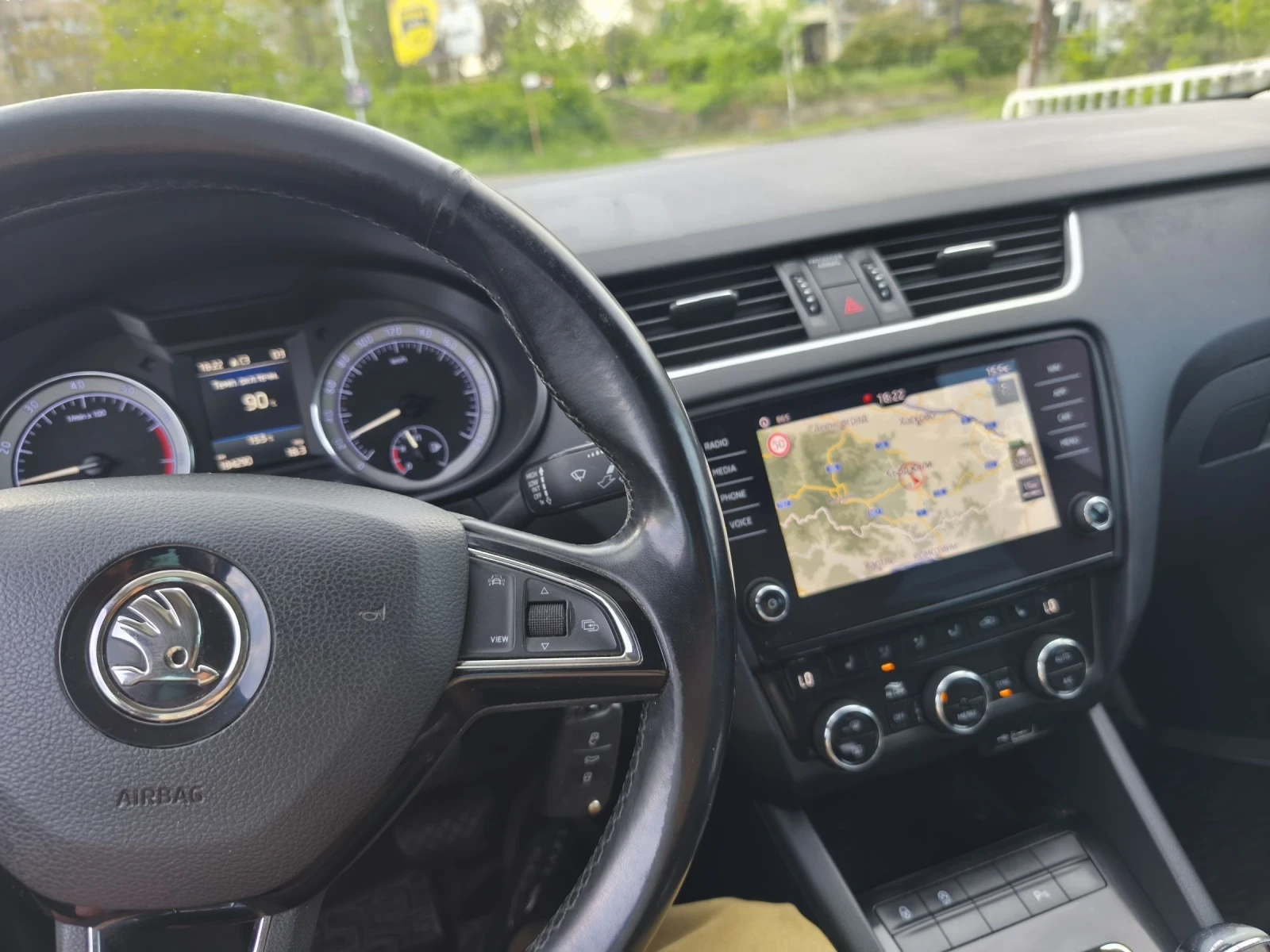 Skoda Octavia 1.5 Gtec , снимка 8 - Автомобили и джипове - 54416275