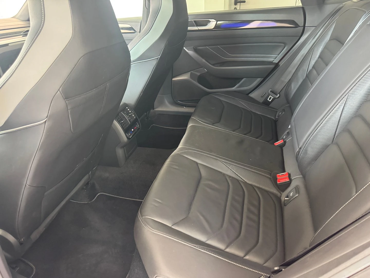 VW Arteon, снимка 7 - Автомобили и джипове - 54765429