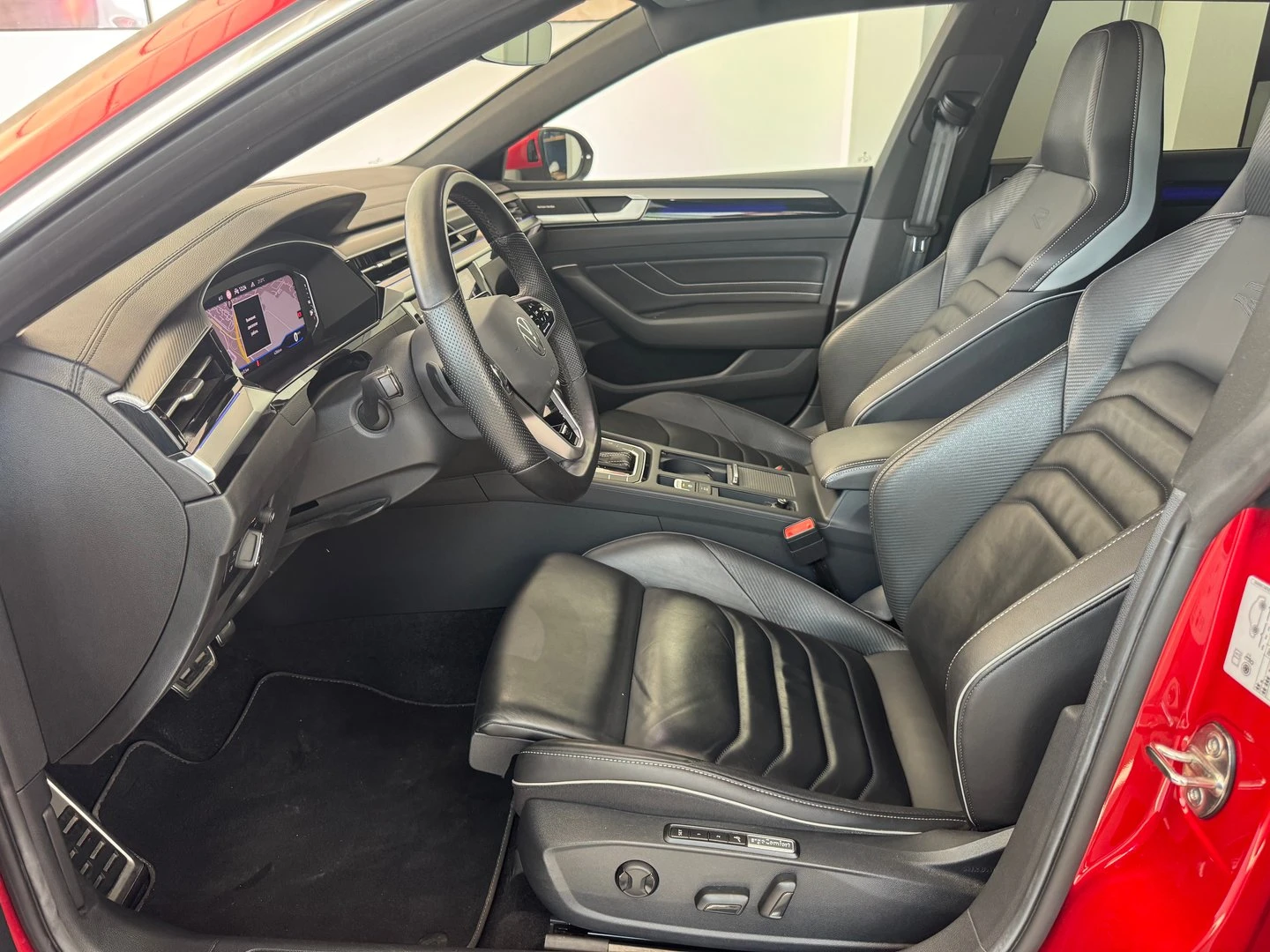 VW Arteon, снимка 4 - Автомобили и джипове - 54765429