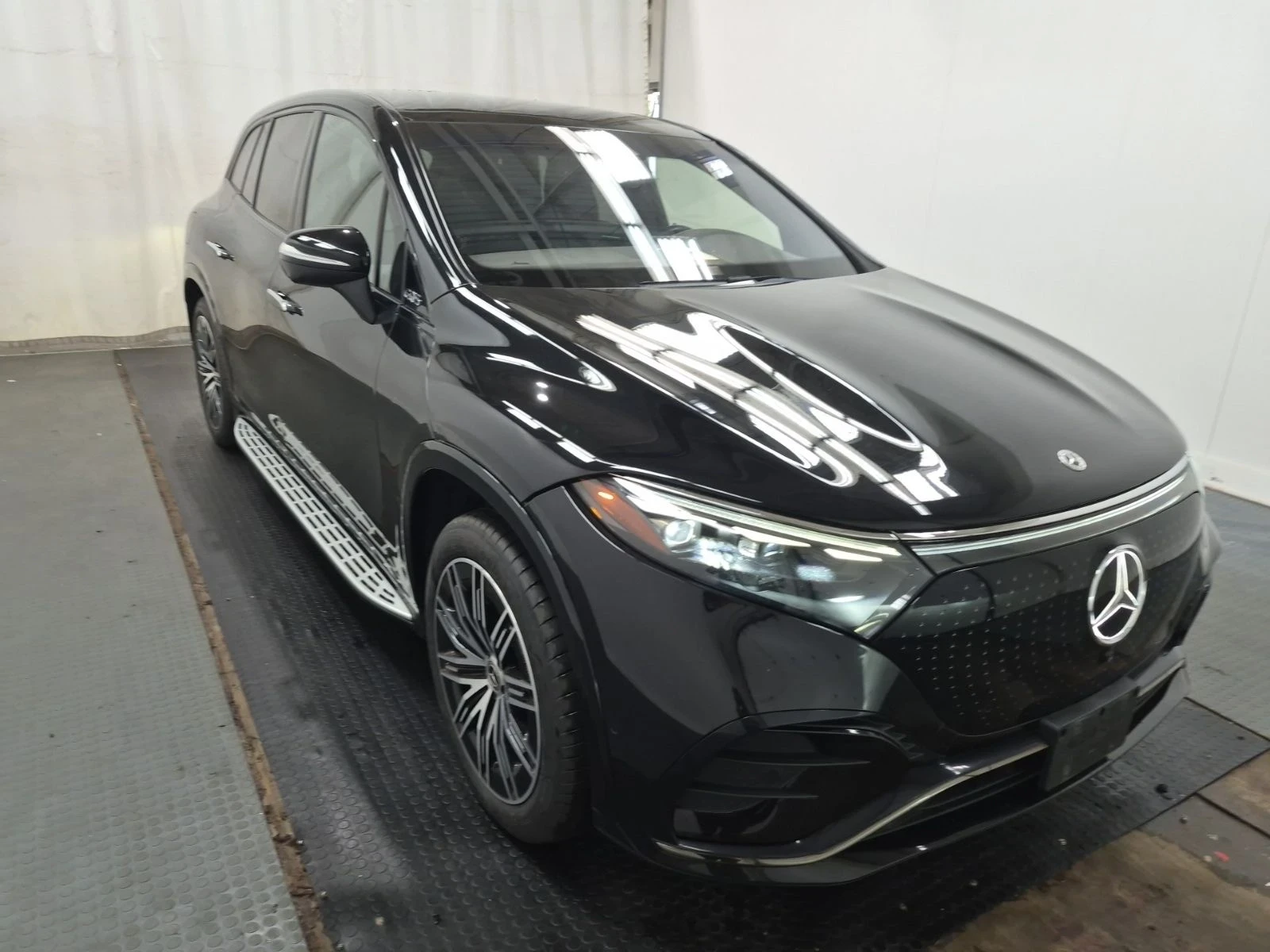 Mercedes-Benz EQS 450 AMG* 4Matic* Distronic* 360* distronic* Hypers, снимка 3 - Автомобили и джипове - 54749998