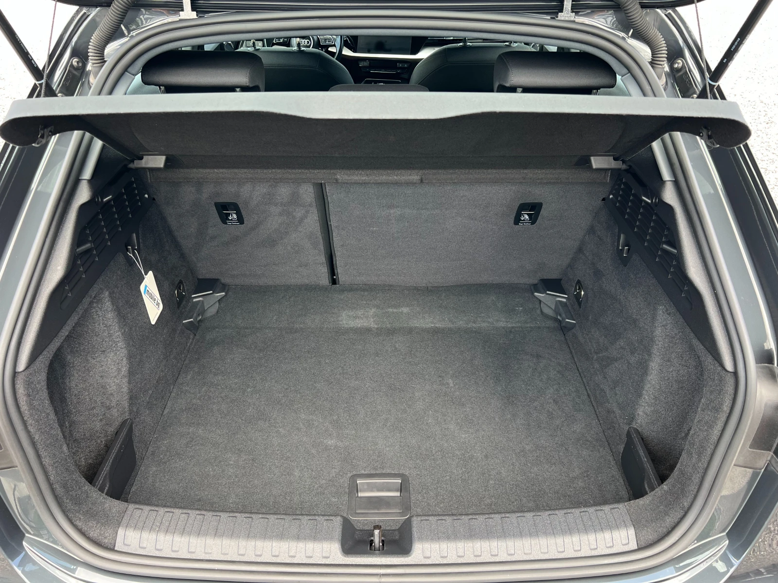 Audi A3 2.0TDI НАВИГАЦИЯ/Дигитал/LED/ACC/PDC/Серв. история, снимка 9 - Автомобили и джипове - 54790866