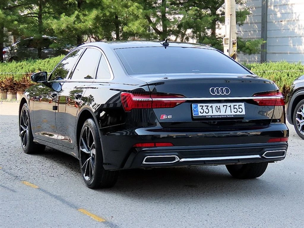 Audi A6 2020* 360* ОБДУХ* ДИСТРОНИК* КРАЙНА ЦЕНА, снимка 4 - Автомобили и джипове - 54975383