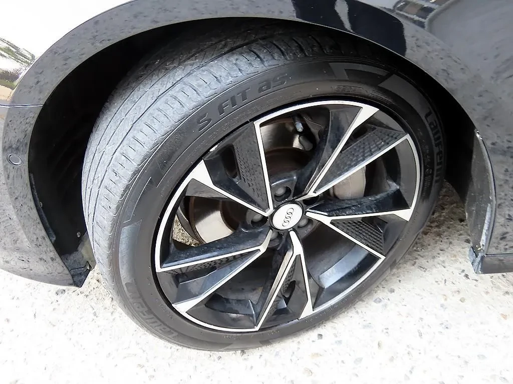Audi A6 2020* 360* ОБДУХ* ДИСТРОНИК* КРАЙНА ЦЕНА, снимка 16 - Автомобили и джипове - 54975383
