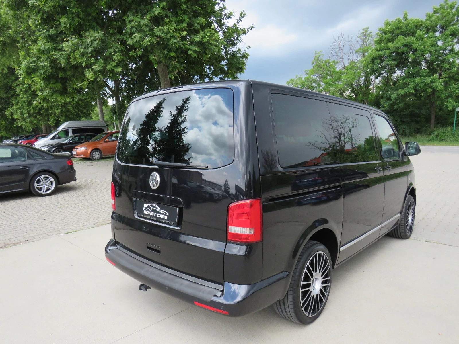 VW Multivan * 2.0TDI DSG 4X4 HIGHLINE LED 7-МЕСТЕН* , снимка 5 - Автомобили и джипове - 54977463