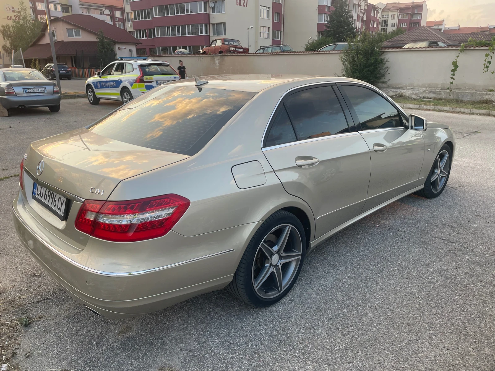 Mercedes-Benz E 350 CDI, снимка 3 - Автомобили и джипове - 55352956