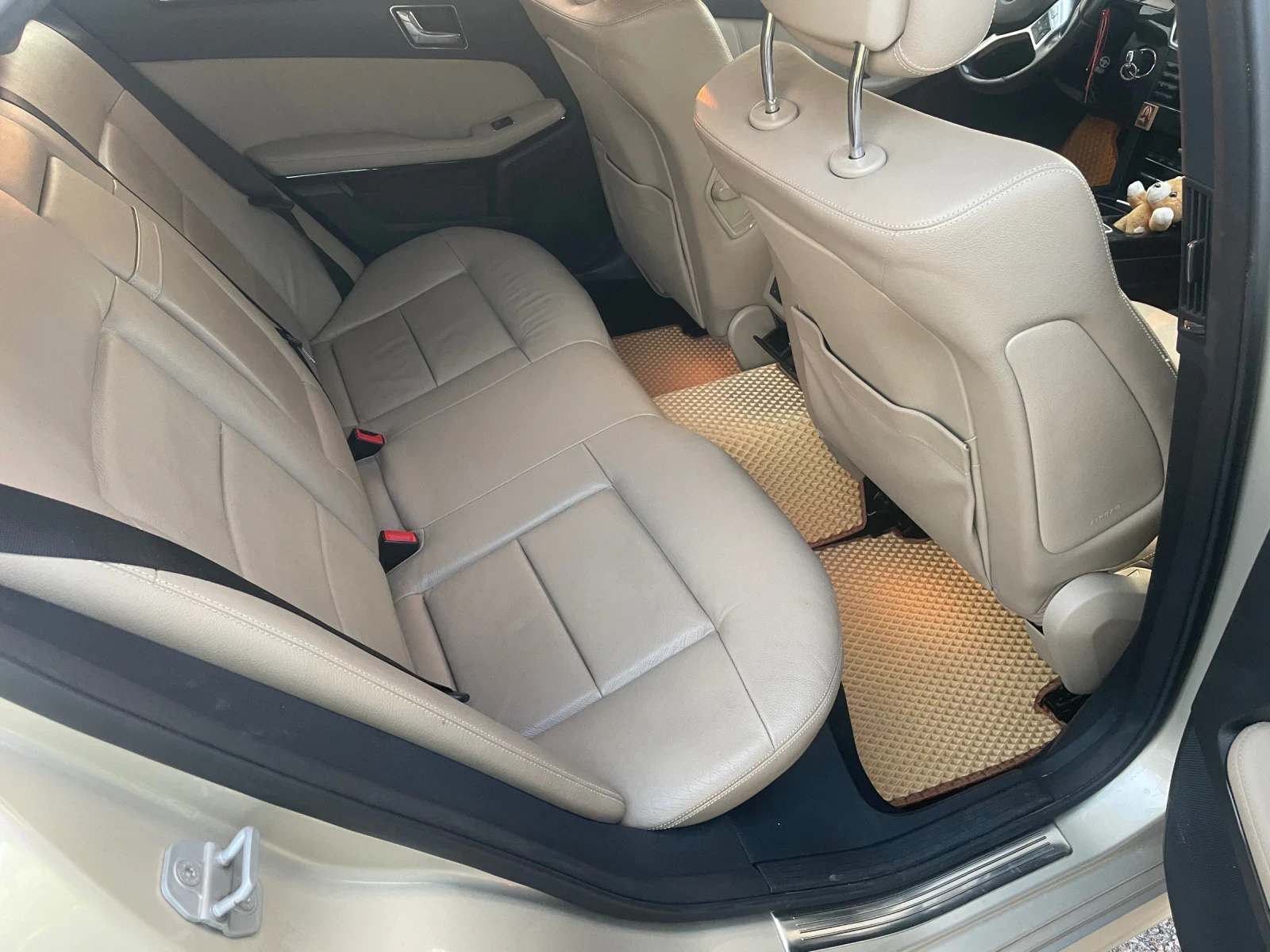 Mercedes-Benz E 350 CDI, снимка 7 - Автомобили и джипове - 55352956