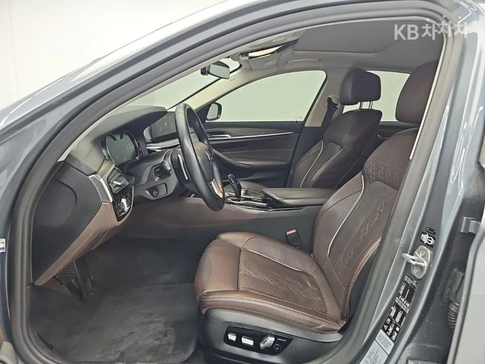 BMW 520 xDrive Luxury Plus (G30) | Mobile.bg � ����������� 14