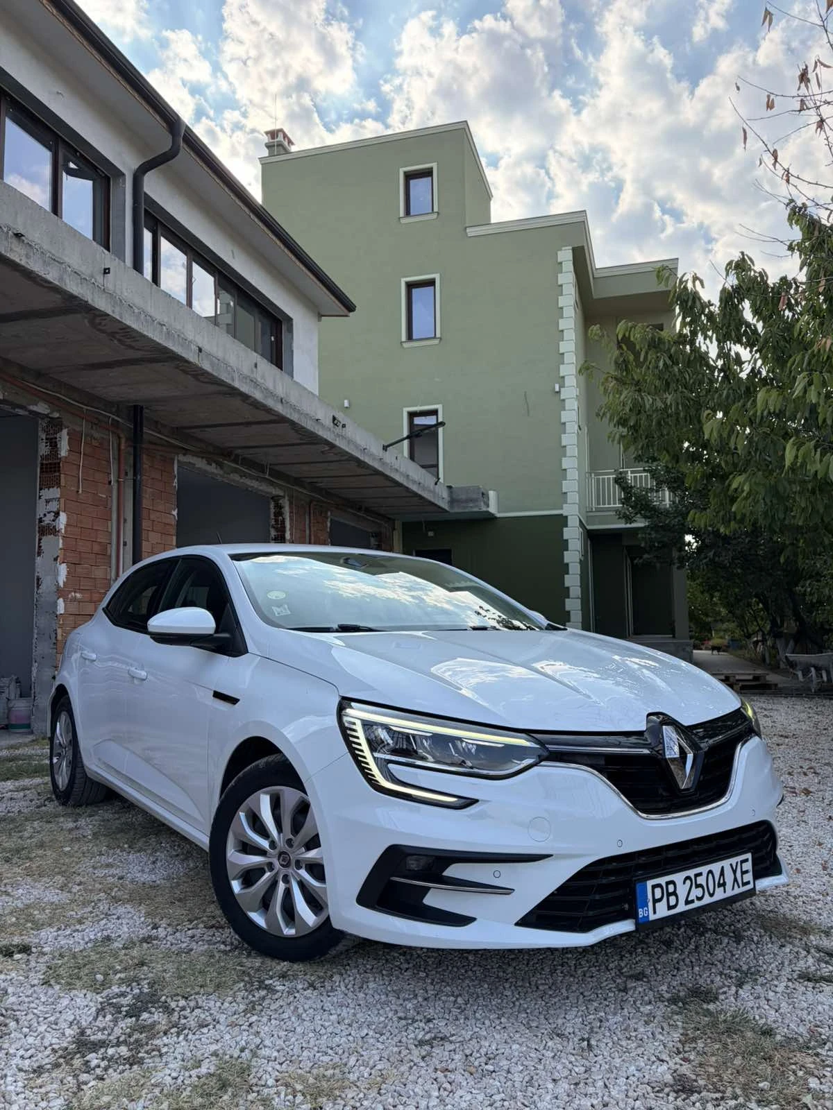 Renault Megane 1.5/95к/EURO6/ПЕРФЕКТНО СЪСТОЯНИЕ!