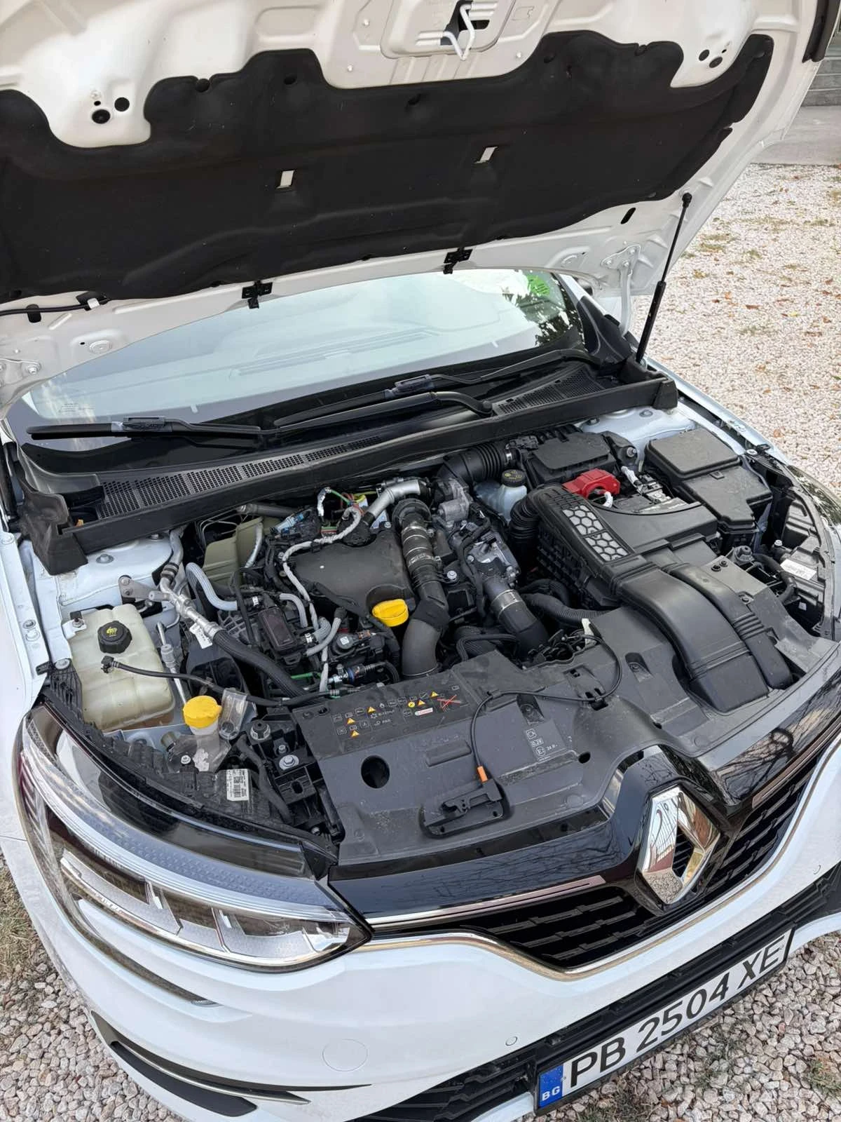 Renault Megane 1.5/95к/EURO6/ПЕРФЕКТНО СЪСТОЯНИЕ!, снимка 14 - Автомобили и джипове - 55892189