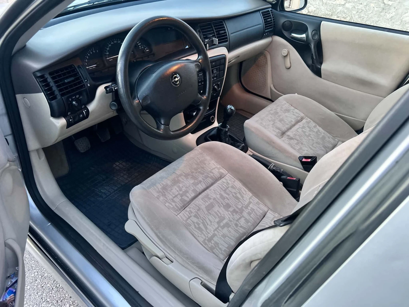 Opel Vectra 1.6 Бензин , снимка 12 - Автомобили и джипове - 56253905