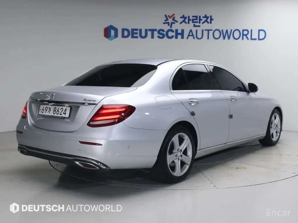 Mercedes-Benz E 220 * E220d 4MATIC Avantgarde * , снимка 2 - Автомобили и джипове - 56563900
