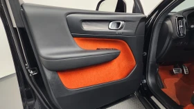 Volvo XC40 2018* R-DESIGN* DISTRONIK* DIGITAL* PANO* КРАЙНА Ц, снимка 13