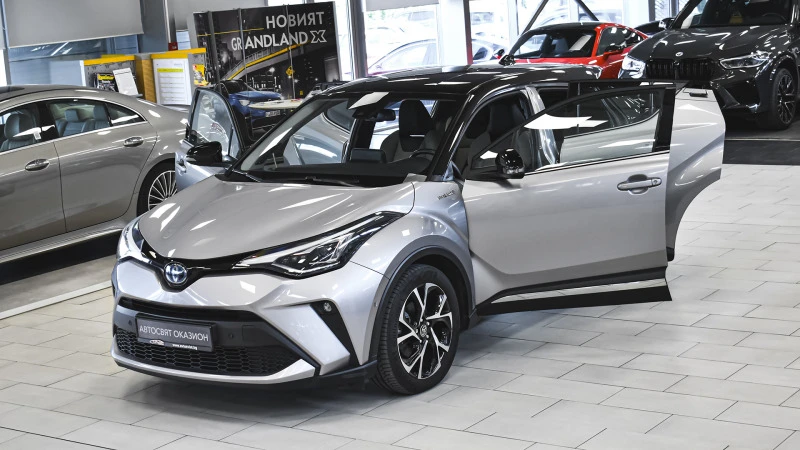 Toyota C-HR 2.0 Hybrid Classy Automatic, снимка 1 - Автомобили и джипове - 46227131