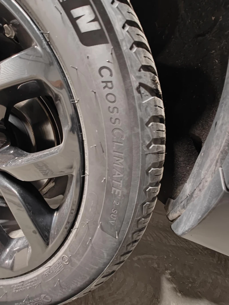 Land Rover Discovery Sport 2.0 TD4 4x4 180 к.с., снимка 10 - Автомобили и джипове - 52748535