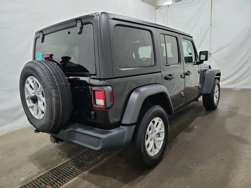 Jeep Wrangler * SPORT S * CARFAX * БЕЗ ПЪРВОНАЧАЛНА ВНОСКА, снимка 3 - Автомобили и джипове - 52928477